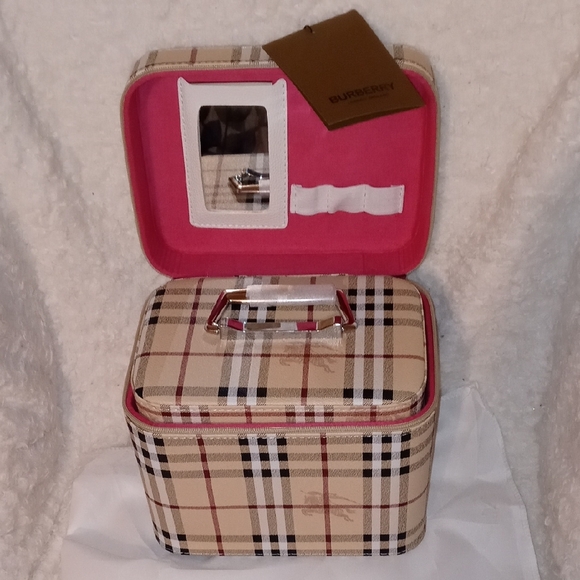 Burberry Beige and Black Checkered Bag Duo - Picture 17 of 17